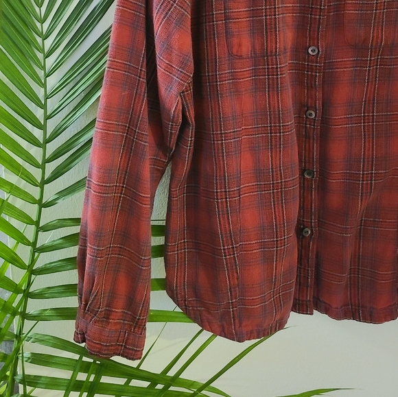 SOLD!!!!! SALE💞 Woolrich Women's Flannel Red Medium - Picture 3 of 6